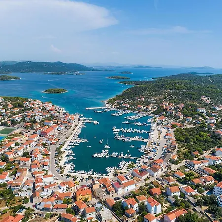 아파트 Lovely In With Wifi