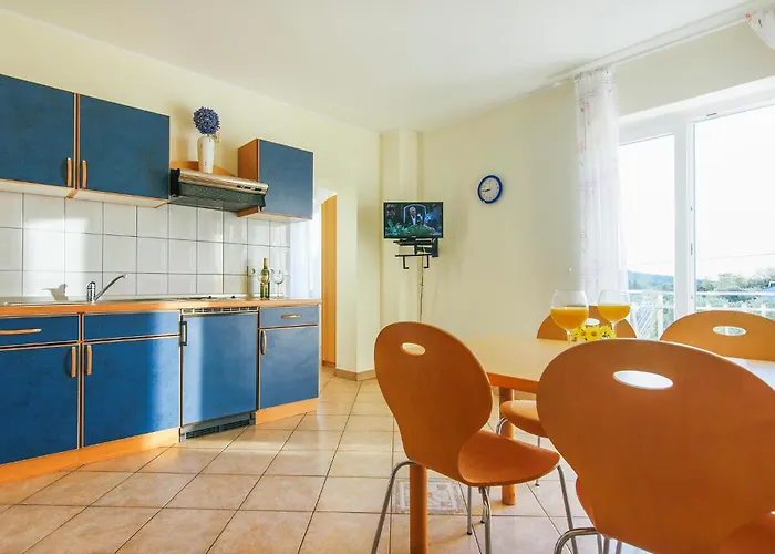 Appartement Lovely In With Wifi Jezera